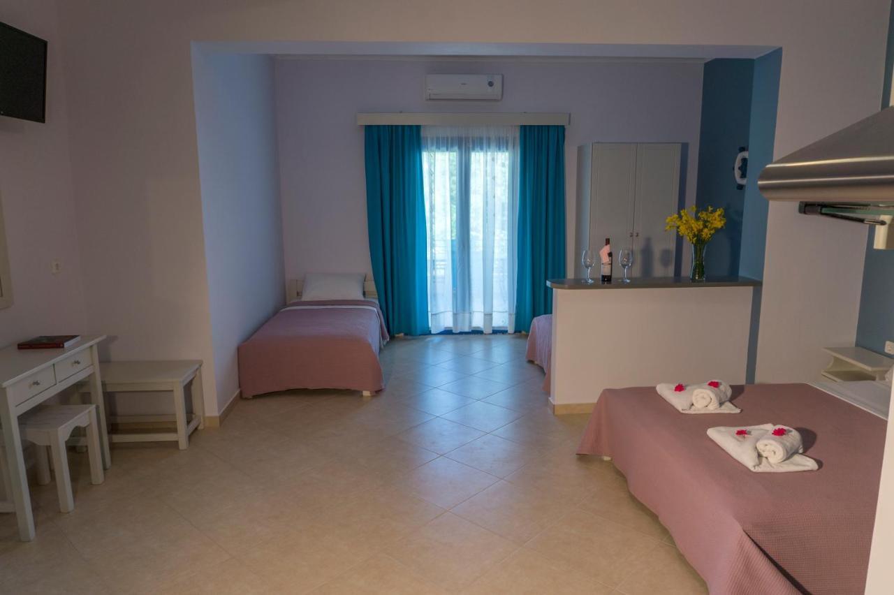 Hotel Loukas Vrachos Paralia Vrachou Eksteriør billede