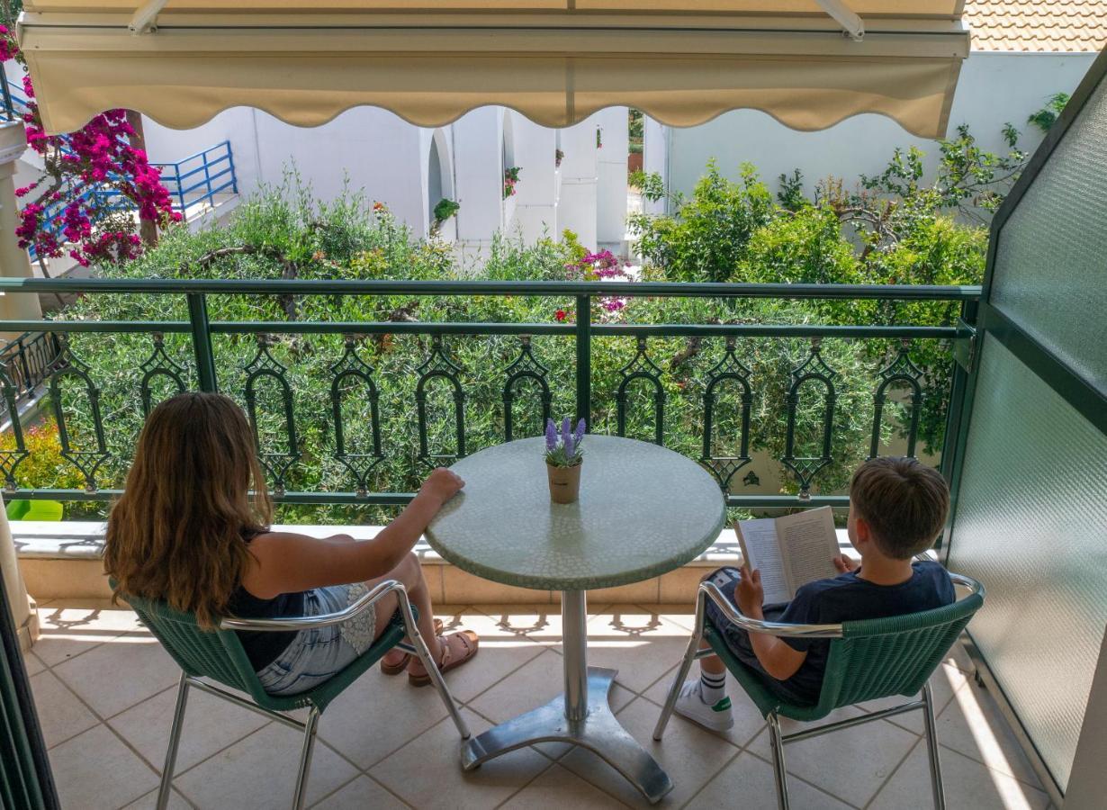 Hotel Loukas Vrachos Paralia Vrachou Eksteriør billede