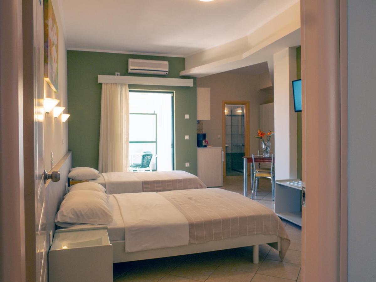 Hotel Loukas Vrachos Paralia Vrachou Eksteriør billede