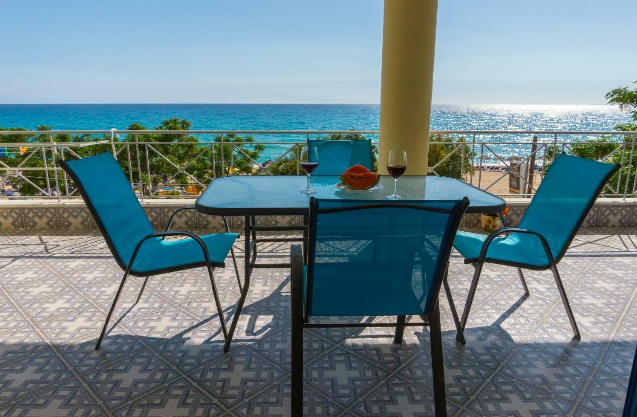 Hotel Loukas Vrachos Paralia Vrachou Eksteriør billede