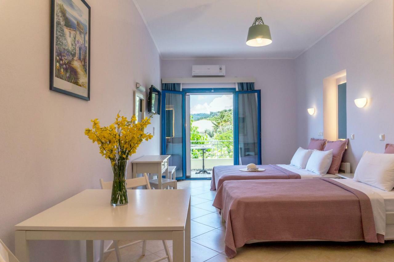 Hotel Loukas Vrachos Paralia Vrachou Eksteriør billede