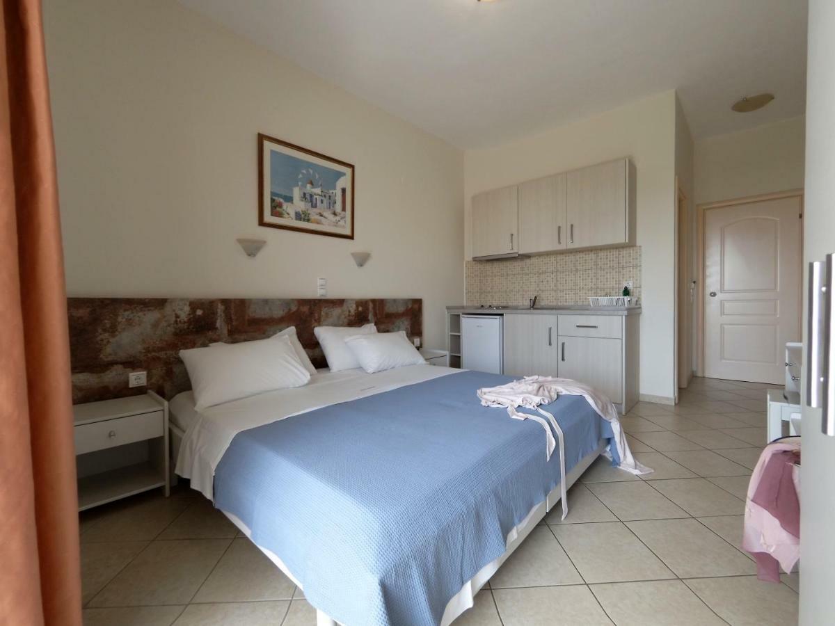 Hotel Loukas Vrachos Paralia Vrachou Eksteriør billede